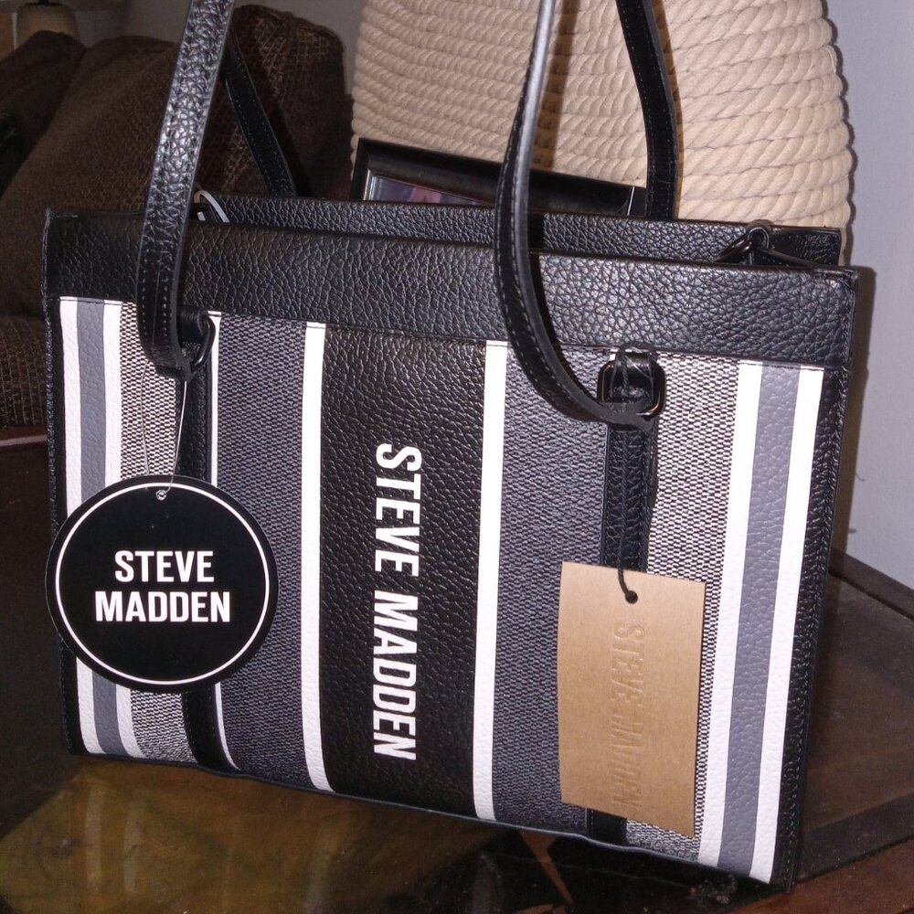 STEVE MADDEN MEDIUM BLIVIA BAG!!!